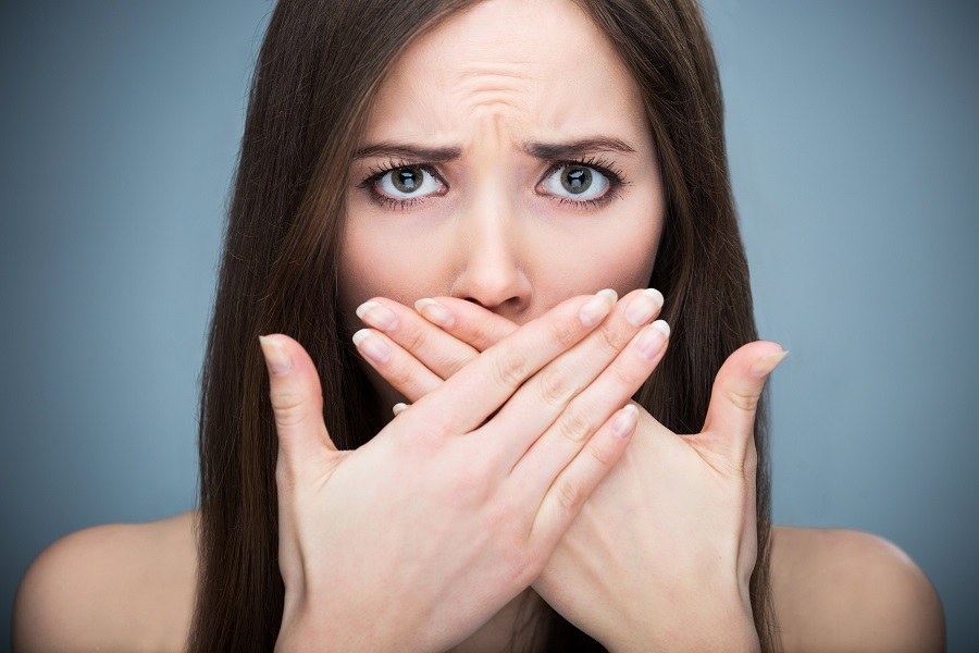 Les causes de la mauvaise haleine : Explications